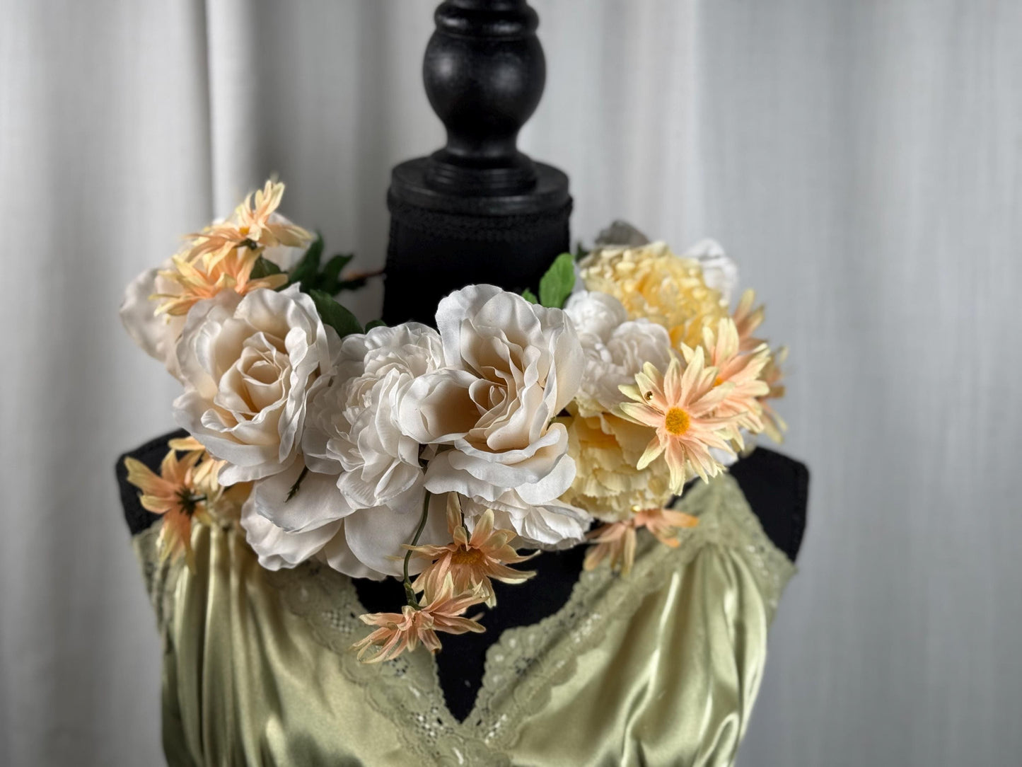 Peaches & Cream Floral Garland,Flower Tiara,Flower Crown,Elven Princess Headpiece,Fairy-core,Renaissance Faire,Special Occasion Photoshoot