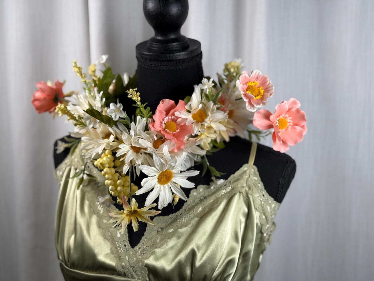 Cat in the Cradle Floral Garland,Flower Tiara,Flower Crown,Elven Princess Headpiece,Fairy-core,Renaissance Faire,Special Occasion Photoshoot