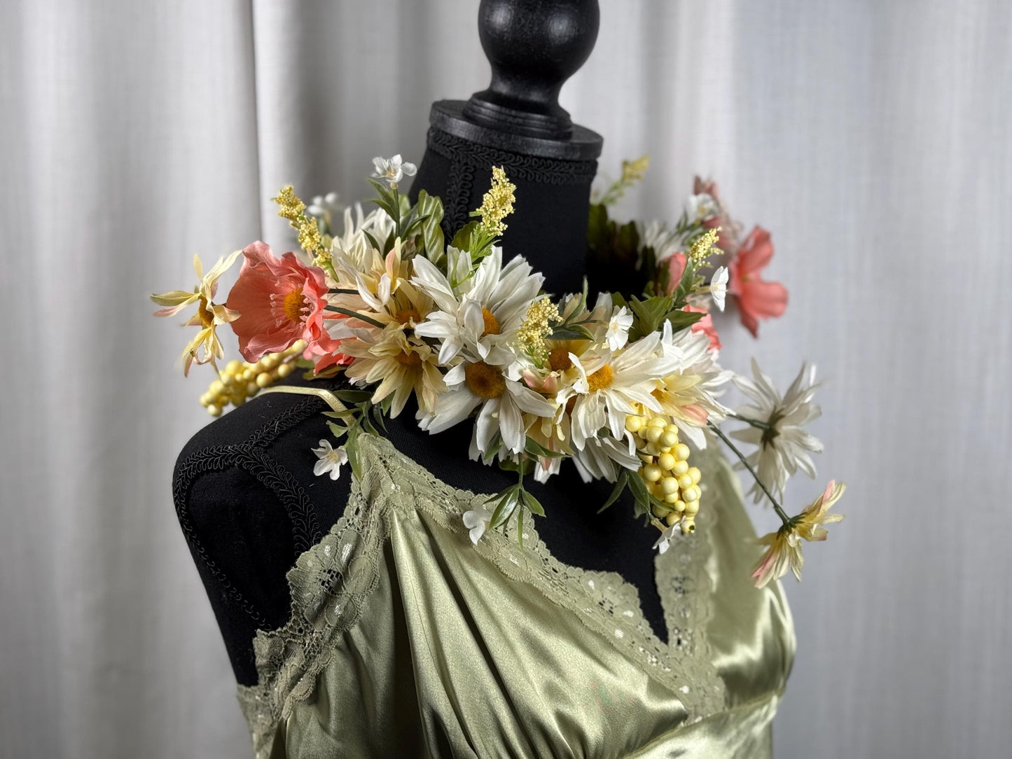 Cat in the Cradle Floral Garland,Flower Tiara,Flower Crown,Elven Princess Headpiece,Fairy-core,Renaissance Faire,Special Occasion Photoshoot