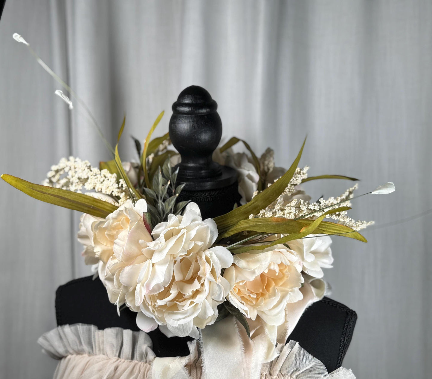 Cream Dream Floral Halo,Flower Tiara,Flower Crown,Elven Princess Headpiece,Fairy-core,Renaissance Faire,Special Occasion Photoshoot