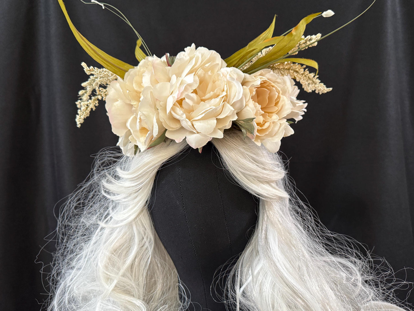Cream Dream Floral Halo,Flower Tiara,Flower Crown,Elven Princess Headpiece,Fairy-core,Renaissance Faire,Special Occasion Photoshoot