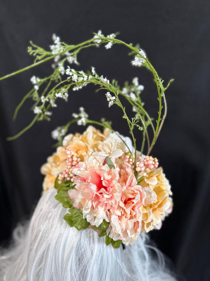 Peachy Keene Fascinator, Peach Floral Crown Headpiece, Flower Crown Fascinator, Garden Headpiece, Wedding Fascinator, Fairycore Crown