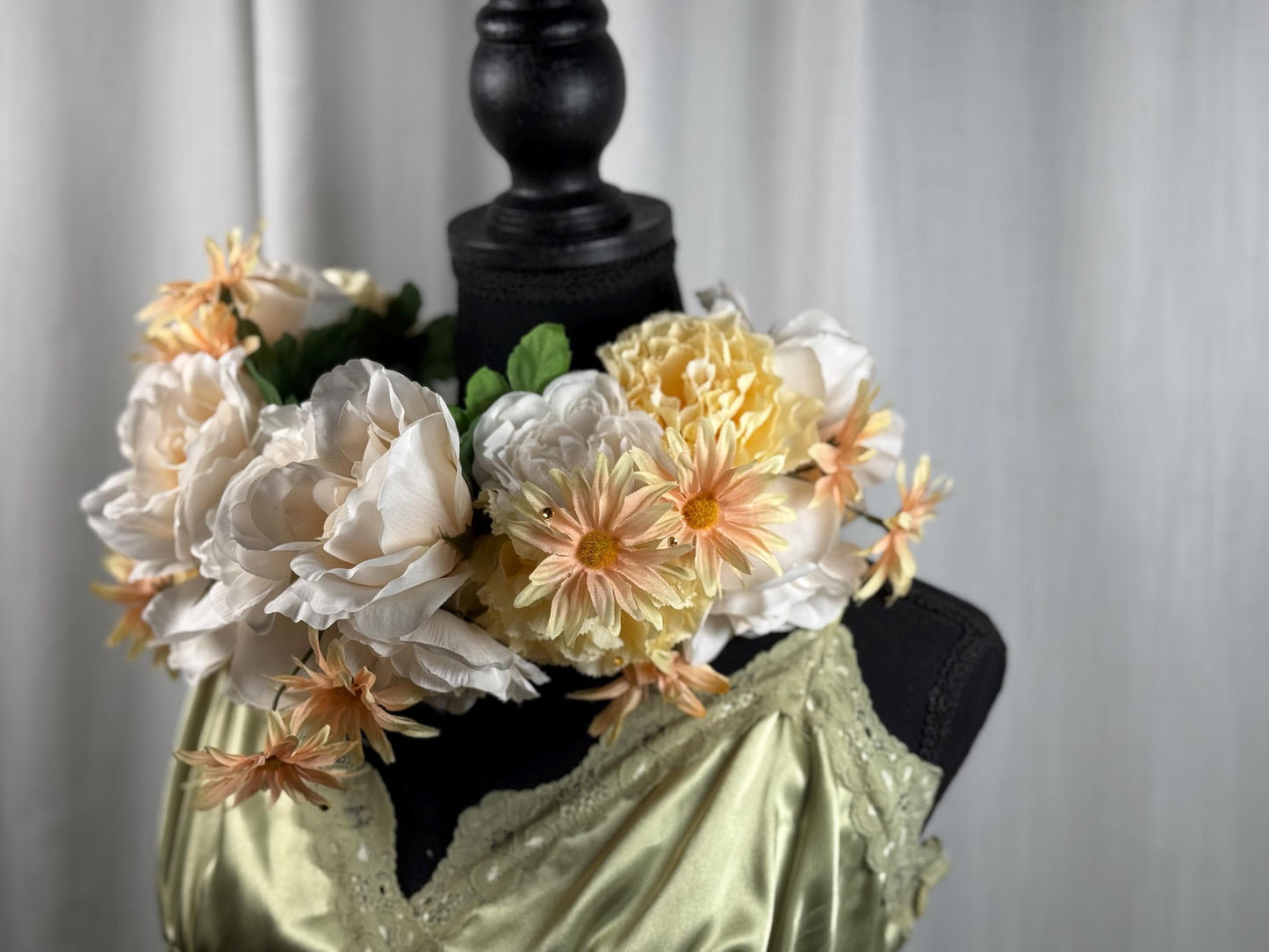 Peaches & Cream Floral Garland,Flower Tiara,Flower Crown,Elven Princess Headpiece,Fairy-core,Renaissance Faire,Special Occasion Photoshoot