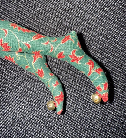 Jingle Faerie Friend – Christmas Pixie  Doll – Handmade Holiday Companion – Ren Faire / LARP Familiar – One-of-a-Kind Fairycore Collectible