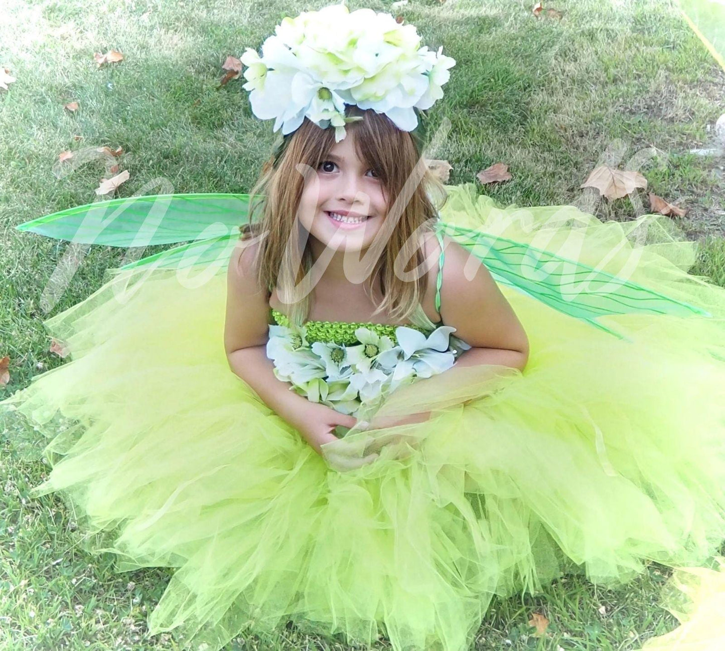 Child Meadow Fairy Costume – Green Wings & Floral Crown – Mist Sprite of the Meadowlands – Fairy Party / Ren Faire Outfit – Size 6–8