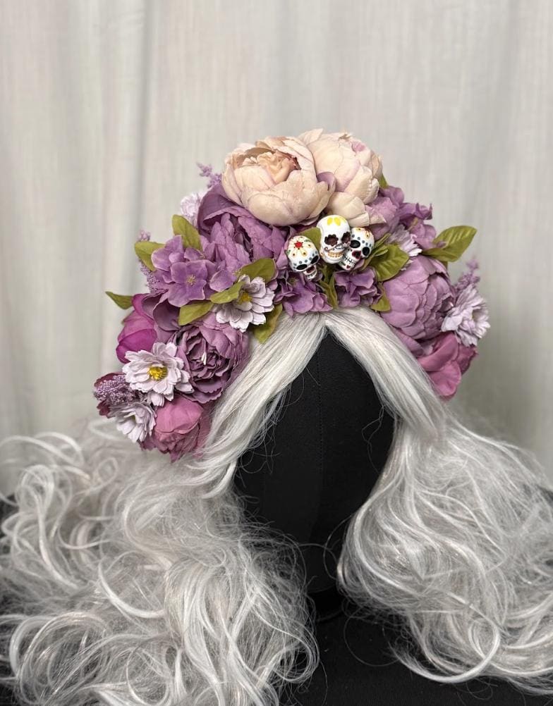 La Flor del Recuerdo Fascinator, Sugar Skull Crown, Día de los Muertos Headpiece, Floral Skull Crown, Lavender Crown, Festival Headpiece