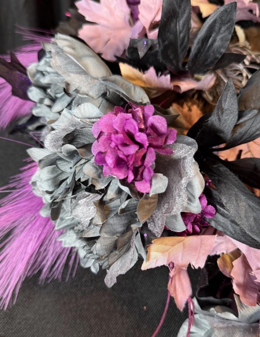 Midnight Coven Seraphim Halo, Black Floral Halo Crown, Witch Crown, Gothic Halo Headpiece, Fairy Crown, Ren Faire Costume, Photoshoot Prop