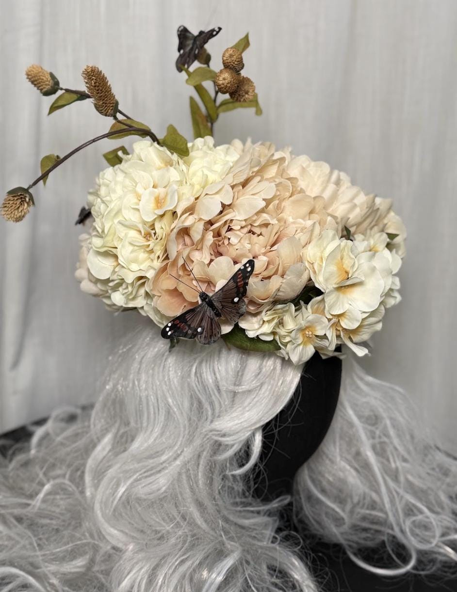 Dreams in Cream Halo Headdress, Bridal Flower Crown, Cherub Halo, Fairy Crown, Wedding Headpiece, Cottagecore Crown, Photoshoot Prop