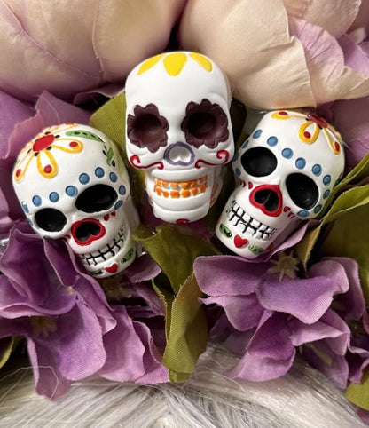 La Flor del Recuerdo Fascinator, Sugar Skull Crown, Día de los Muertos Headpiece, Floral Skull Crown, Lavender Crown, Festival Headpiece