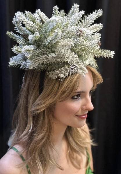 Snowfall Crown Fascinator, Winter Fascinator, Evergreen Crown, Snow Queen Crown, Holiday Headpiece, Forest Headpiece, Photoshoot Fascinator