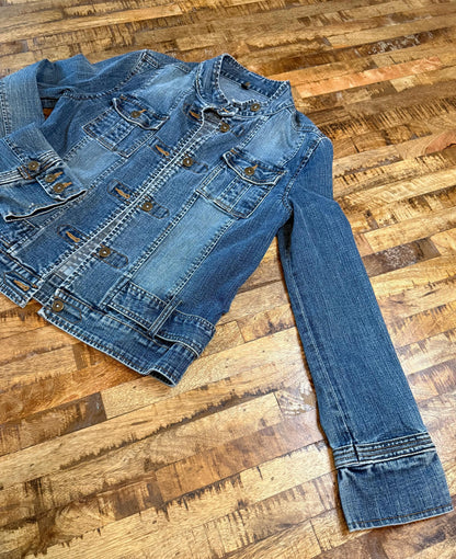 Vintage Denim Jacket L – Belted Women's Jean Jacket Medium Wash – Forever in Blue Jeans Inspo Closet