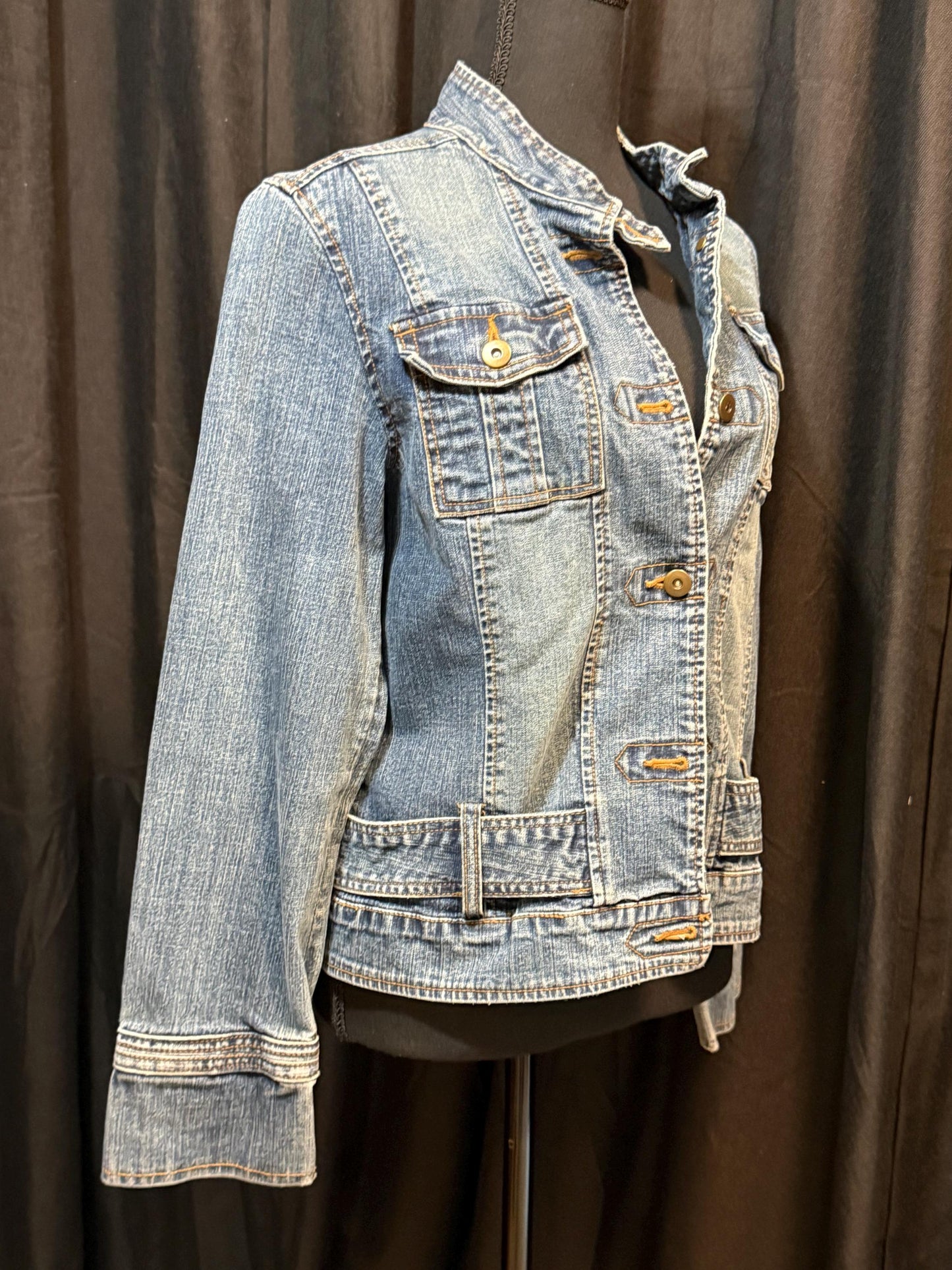 Vintage Denim Jacket L – Belted Women's Jean Jacket Medium Wash – Forever in Blue Jeans Inspo Closet