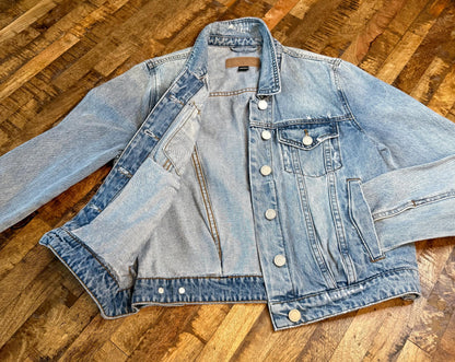 Vintage Denim Jacket M BLANK NYC – Light Wash Women's Jean Jacket – Forever in Blue Jeans Inspo Closet