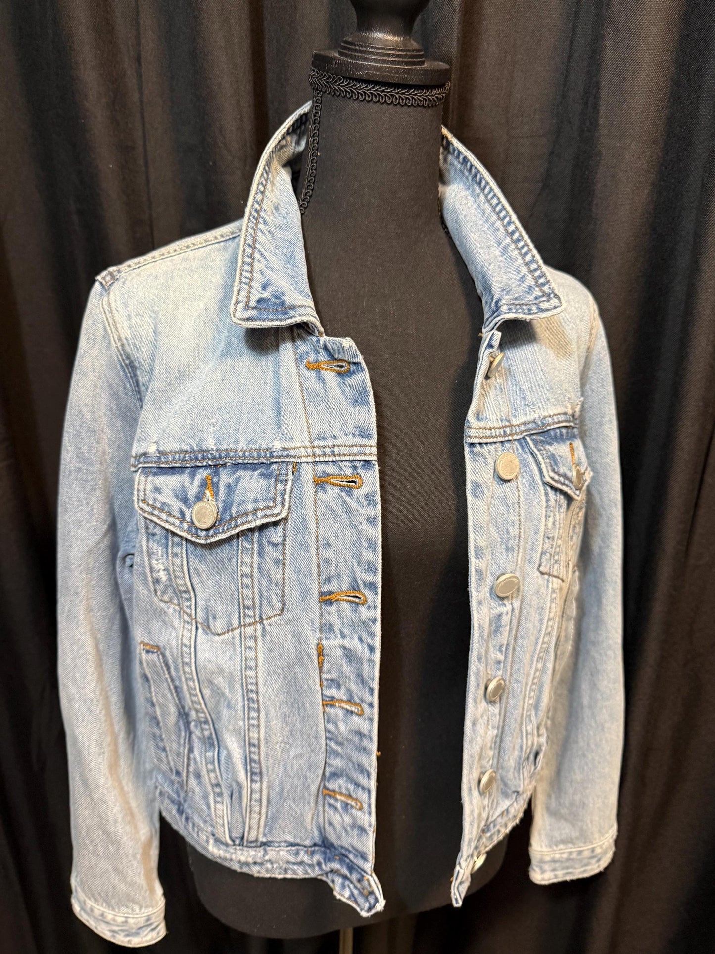 Vintage Denim Jacket M BLANK NYC – Light Wash Women's Jean Jacket – Forever in Blue Jeans Inspo Closet