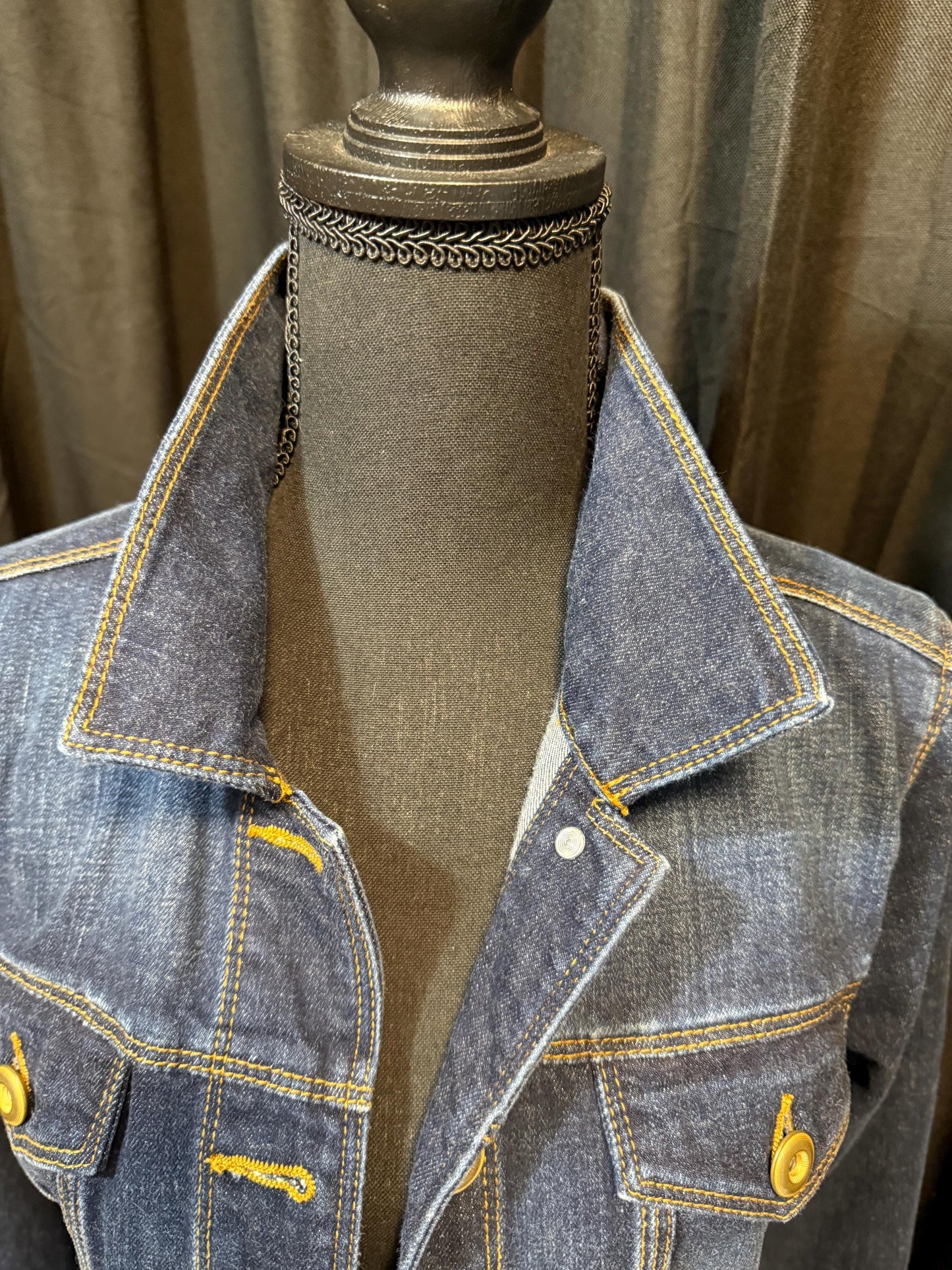 Vintage Denim Jacket M CABI – Dark Wash Women's Jean Jacket – Forever in Blue Jeans Inspo Closet