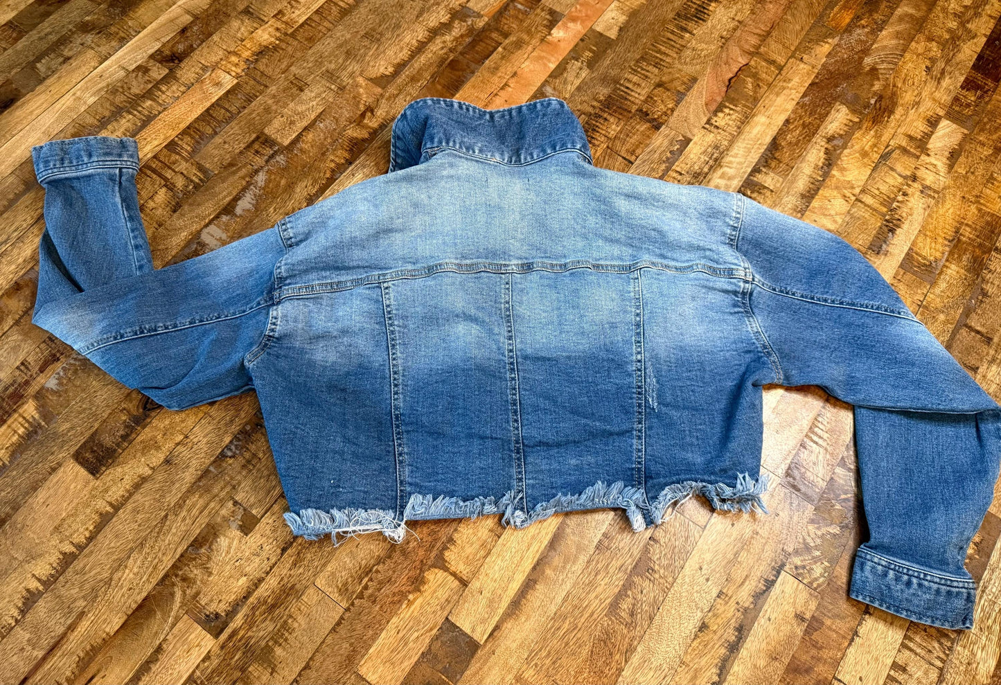 Vintage Denim Jacket S BLACK LABEL – Cropped Women's Jean Jacket Medium Light Wash – Forever in Blue Jeans Inspo Closet