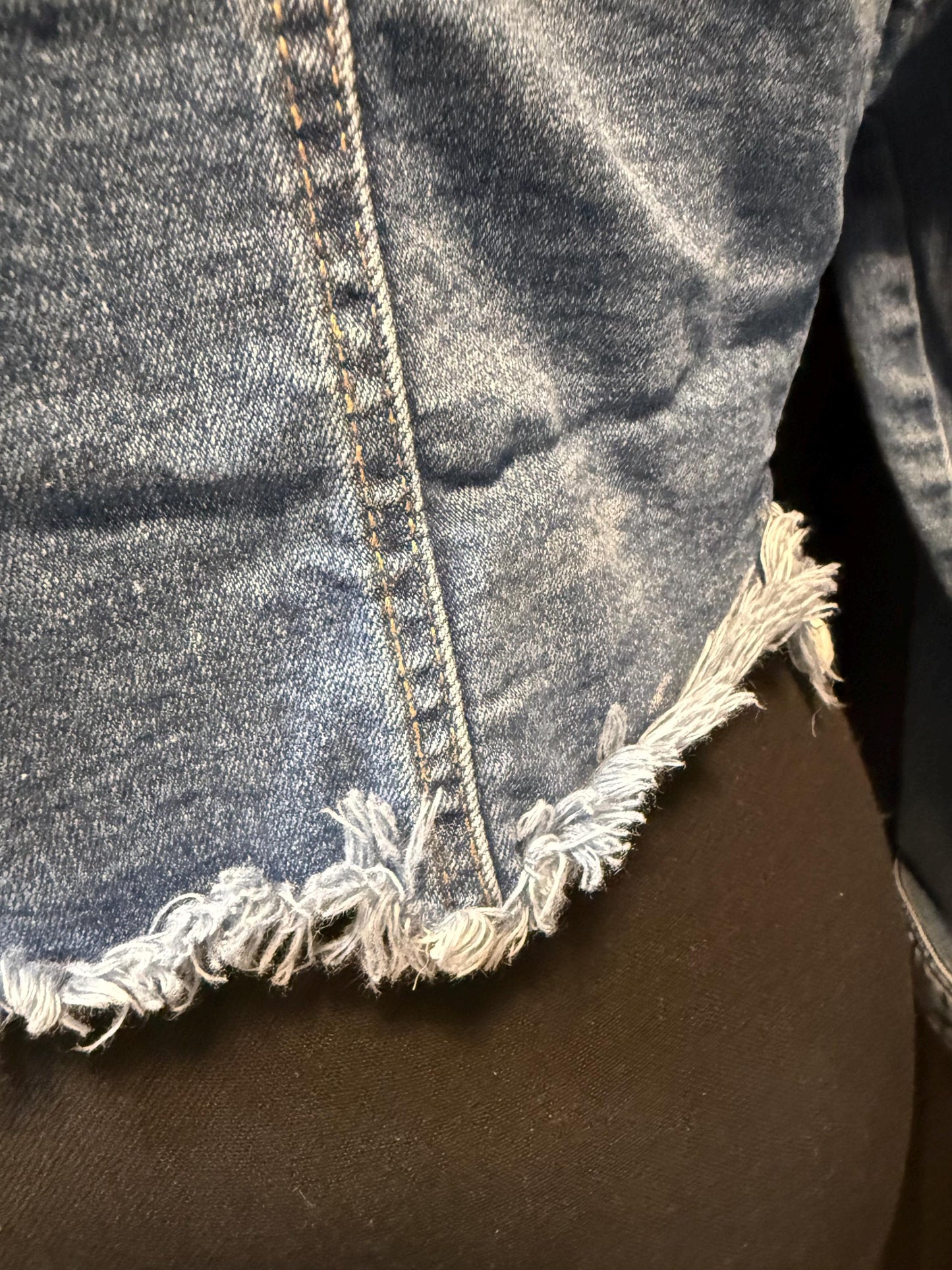 Vintage Denim Jacket S BLACK LABEL – Cropped Women's Jean Jacket Medium Light Wash – Forever in Blue Jeans Inspo Closet
