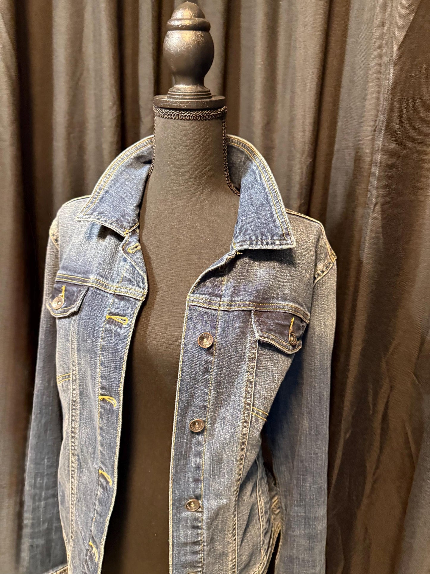 Vintage Denim Jacket XXL MERONA – Dark Wash Women's Stretch Jean Jacket – Forever in Blue Jeans Inspo Closet