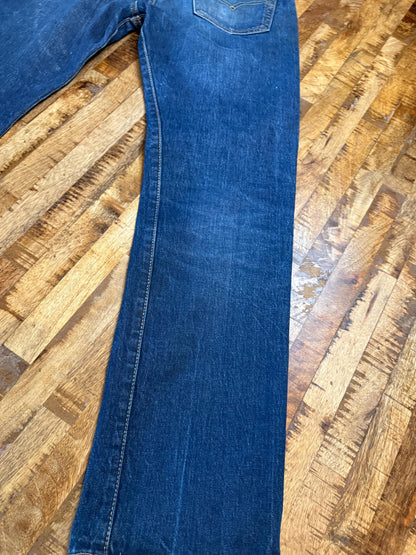 Vintage Levi 501 Jeans 33x32 – Button Fly Classic Fit Denim Jeans Dark Wash – Forever in Blue Jeans Inspo Closet