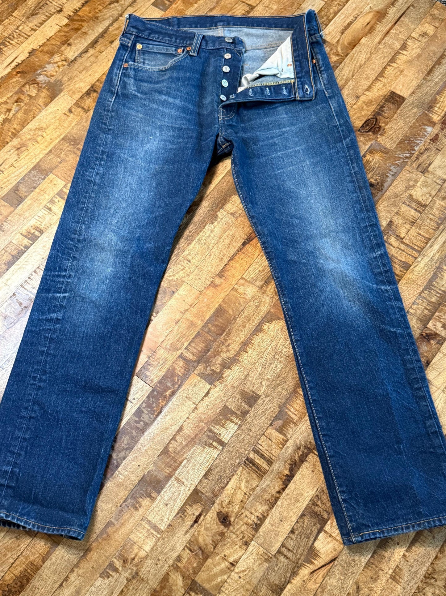 Vintage Levi 501 Jeans 33x32 – Button Fly Classic Fit Denim Jeans Dark Wash – Forever in Blue Jeans Inspo Closet