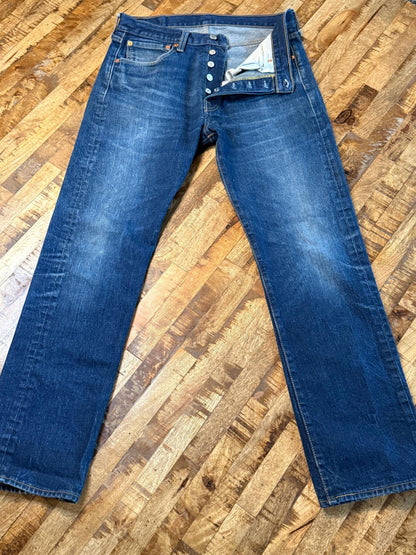 Vintage Levi 501 Jeans 33x32 – Button Fly Classic Fit Denim Jeans Dark Wash – Forever in Blue Jeans Inspo Closet
