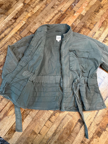 Vintage Olive Military Utility Jacket XS GAP – Belted Naru Collar Field Jacket – Fortunate Son Inspo Closet
