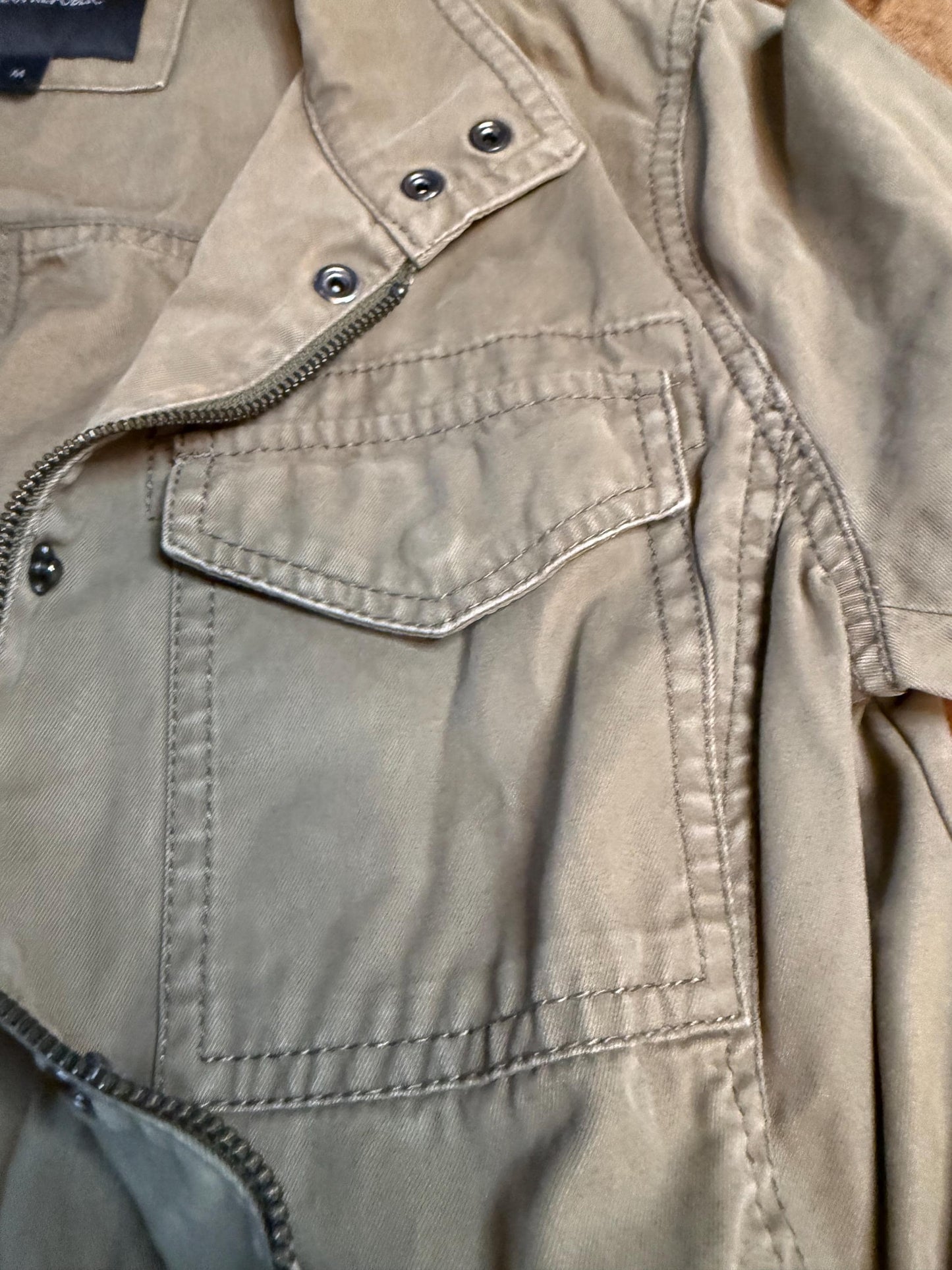Vintage Olive Military Utility Jacket M BANANA REPUBLIC – Drawstring Waist Field Jacket – Fortunate Son Inspo Closet