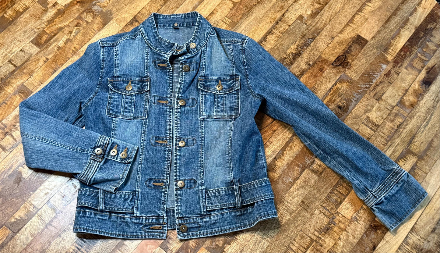 Vintage Denim Jacket L – Belted Women's Jean Jacket Medium Wash – Forever in Blue Jeans Inspo Closet