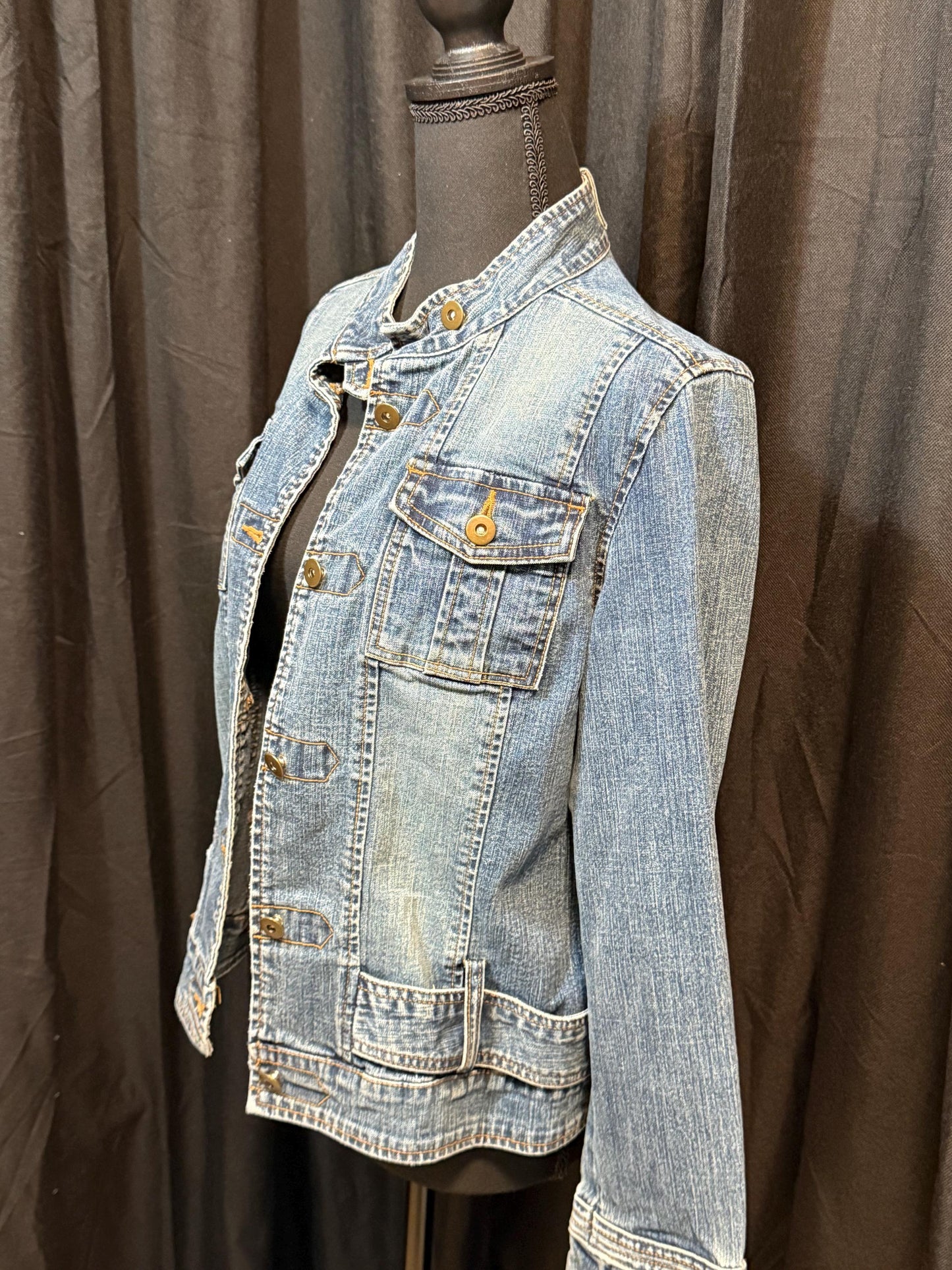 Vintage Denim Jacket L – Belted Women's Jean Jacket Medium Wash – Forever in Blue Jeans Inspo Closet