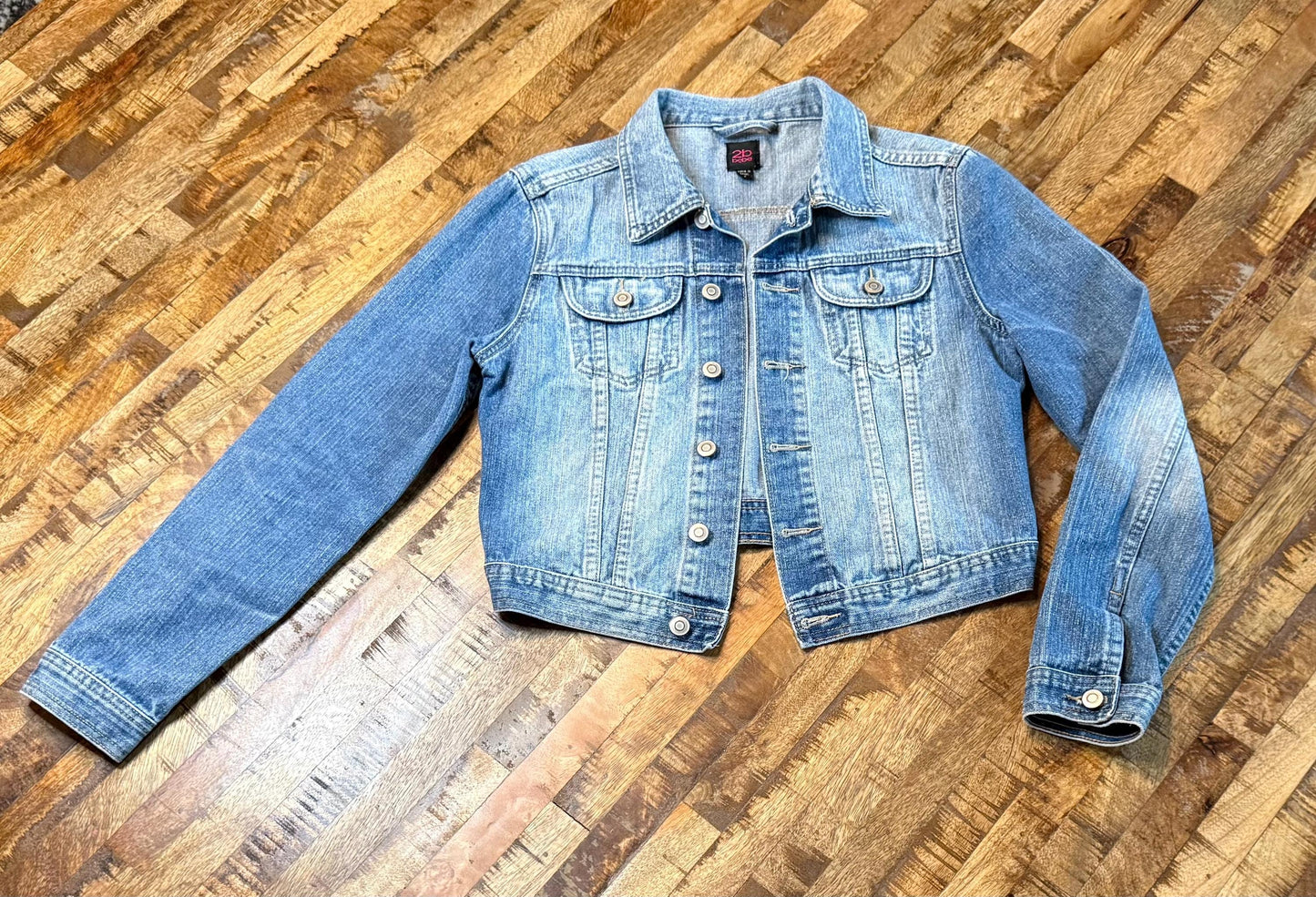 Vintage Denim Jacket S 2B BEBE – Light Wash Women's Jean Jacket – Forever in Blue Jeans Inspo Closet