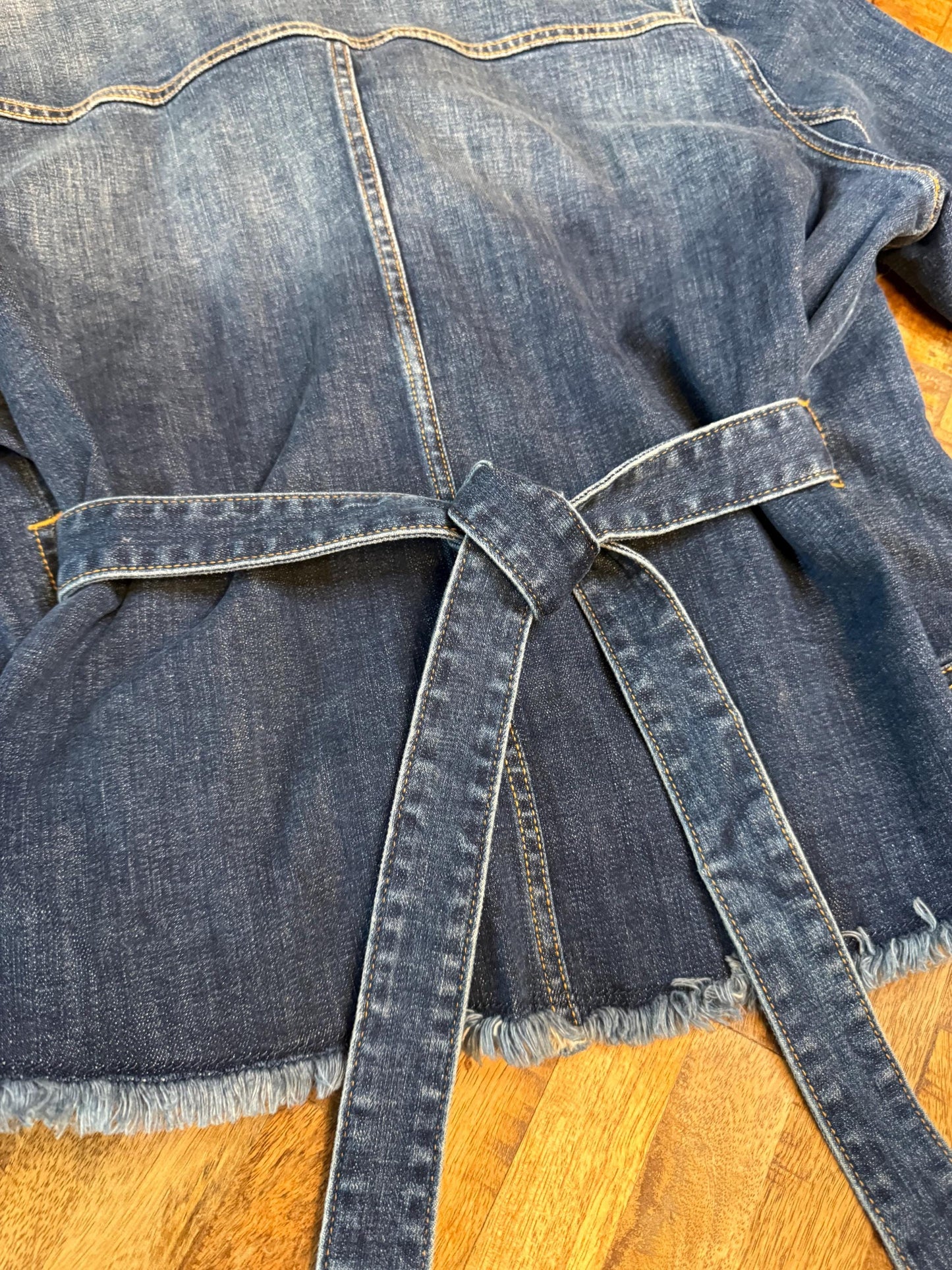 Vintage Denim Jacket L CABI – Belted Women's Jean Jacket Medium Dark Wash – Forever in Blue Jeans Inspo Closet