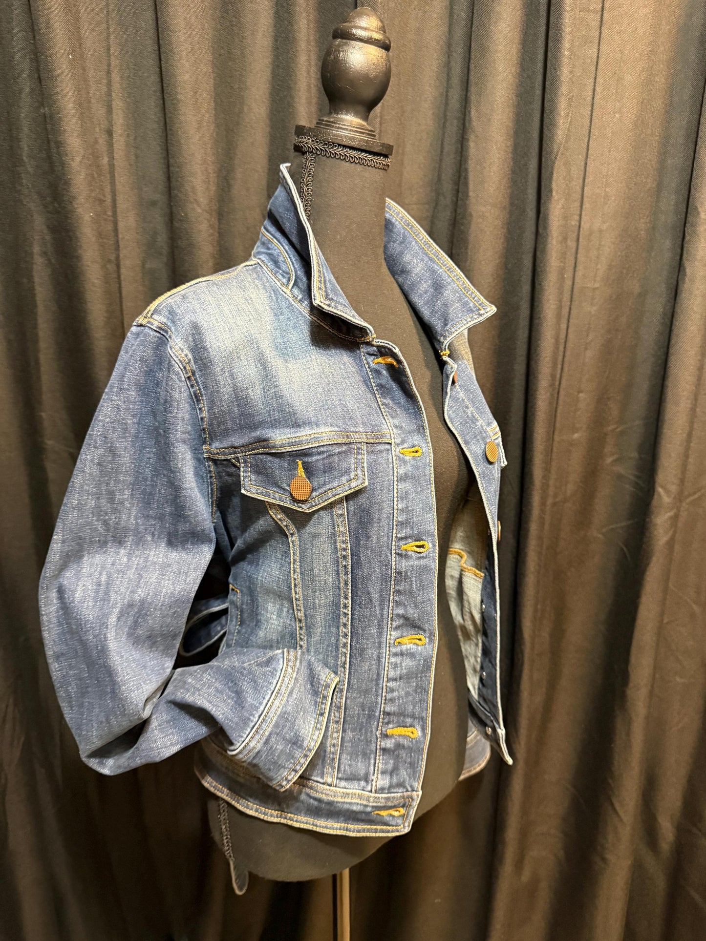 Vintage Denim Jacket L CABI – Belted Women's Jean Jacket Medium Dark Wash – Forever in Blue Jeans Inspo Closet