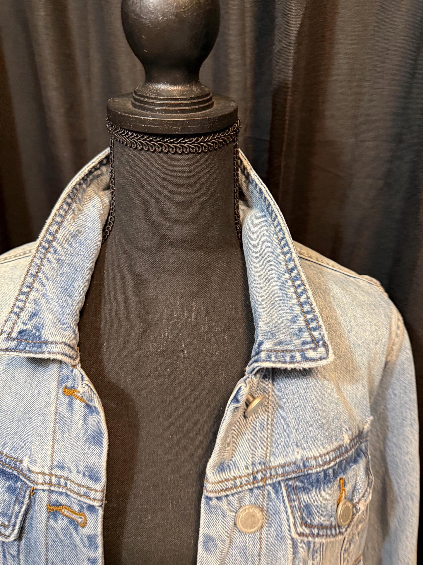 Vintage Denim Jacket M BLANK NYC – Light Wash Women's Jean Jacket – Forever in Blue Jeans Inspo Closet