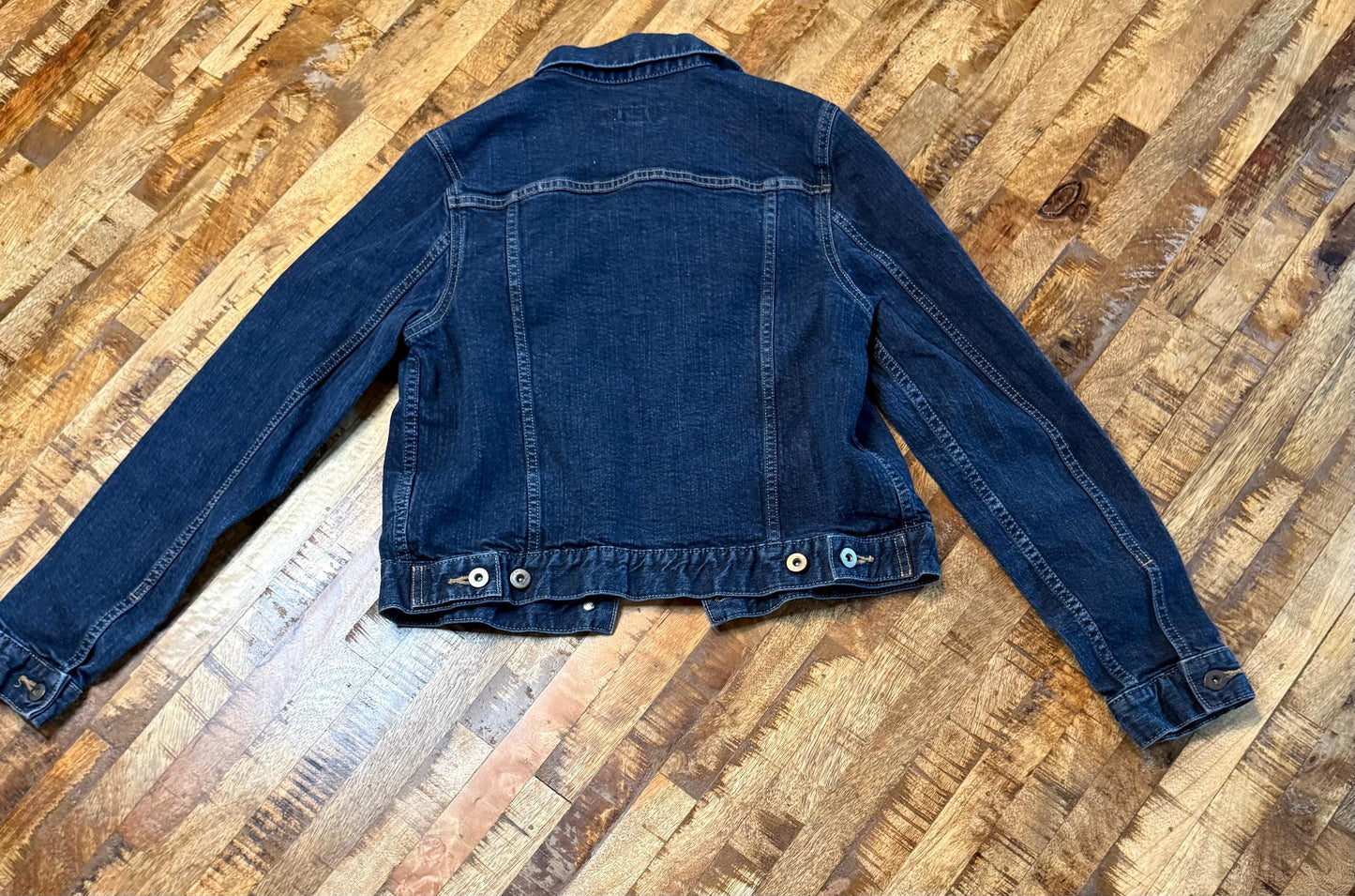 Vintage Denim Jacket S UNIQLO – Dark Wash Women's Jean Jacket – Forever in Blue Jeans Inspo Closet