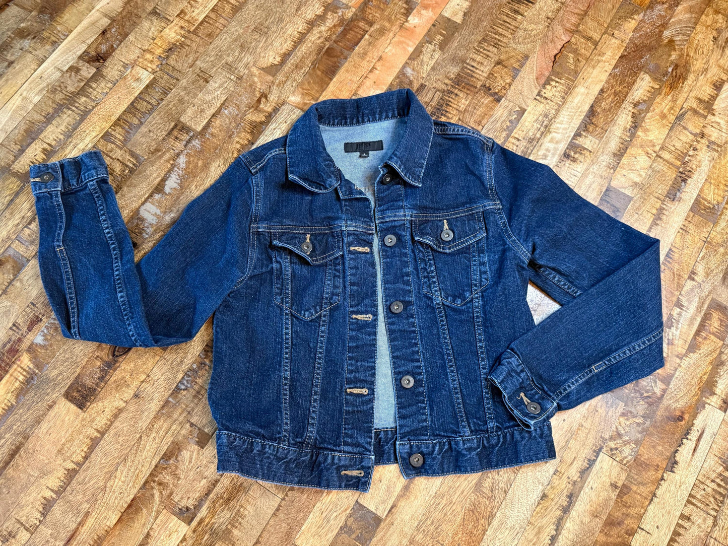 Vintage Denim Jacket S UNIQLO – Dark Wash Women's Jean Jacket – Forever in Blue Jeans Inspo Closet
