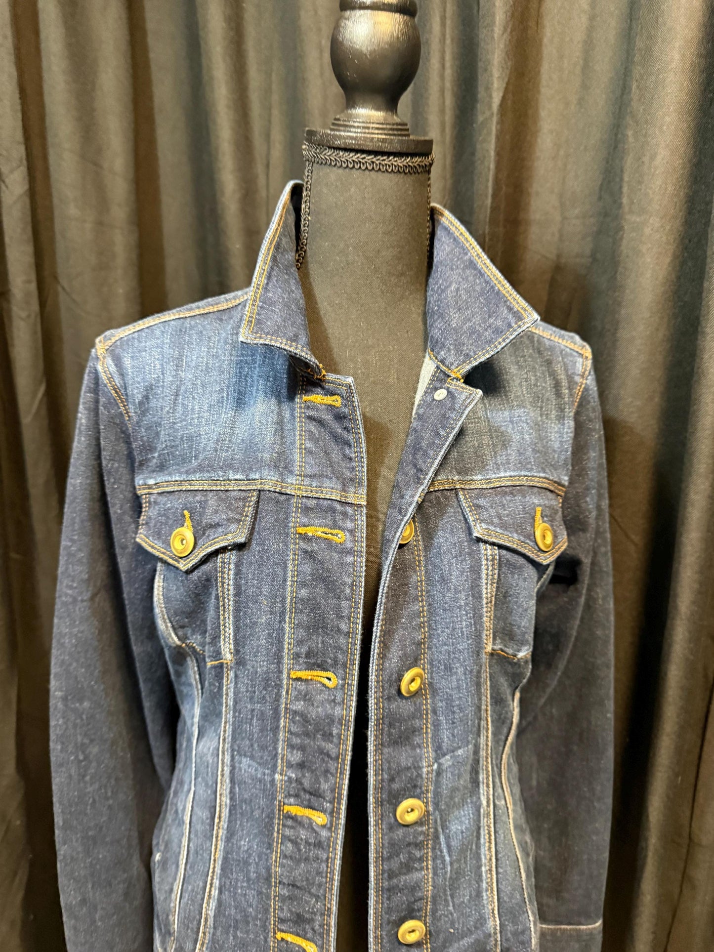 Vintage Denim Jacket M CABI – Dark Wash Women's Jean Jacket – Forever in Blue Jeans Inspo Closet