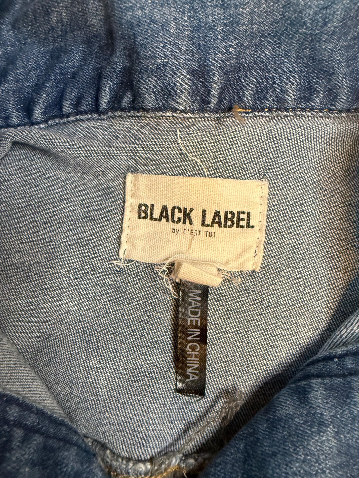 Vintage Denim Jacket S BLACK LABEL – Cropped Women's Jean Jacket Medium Light Wash – Forever in Blue Jeans Inspo Closet
