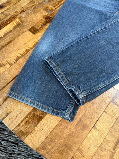 Vintage Levi 559 Jeans 32x32 – Classic Fit Denim Jeans Medium Wash – Forever in Blue Jeans Inspo Closet