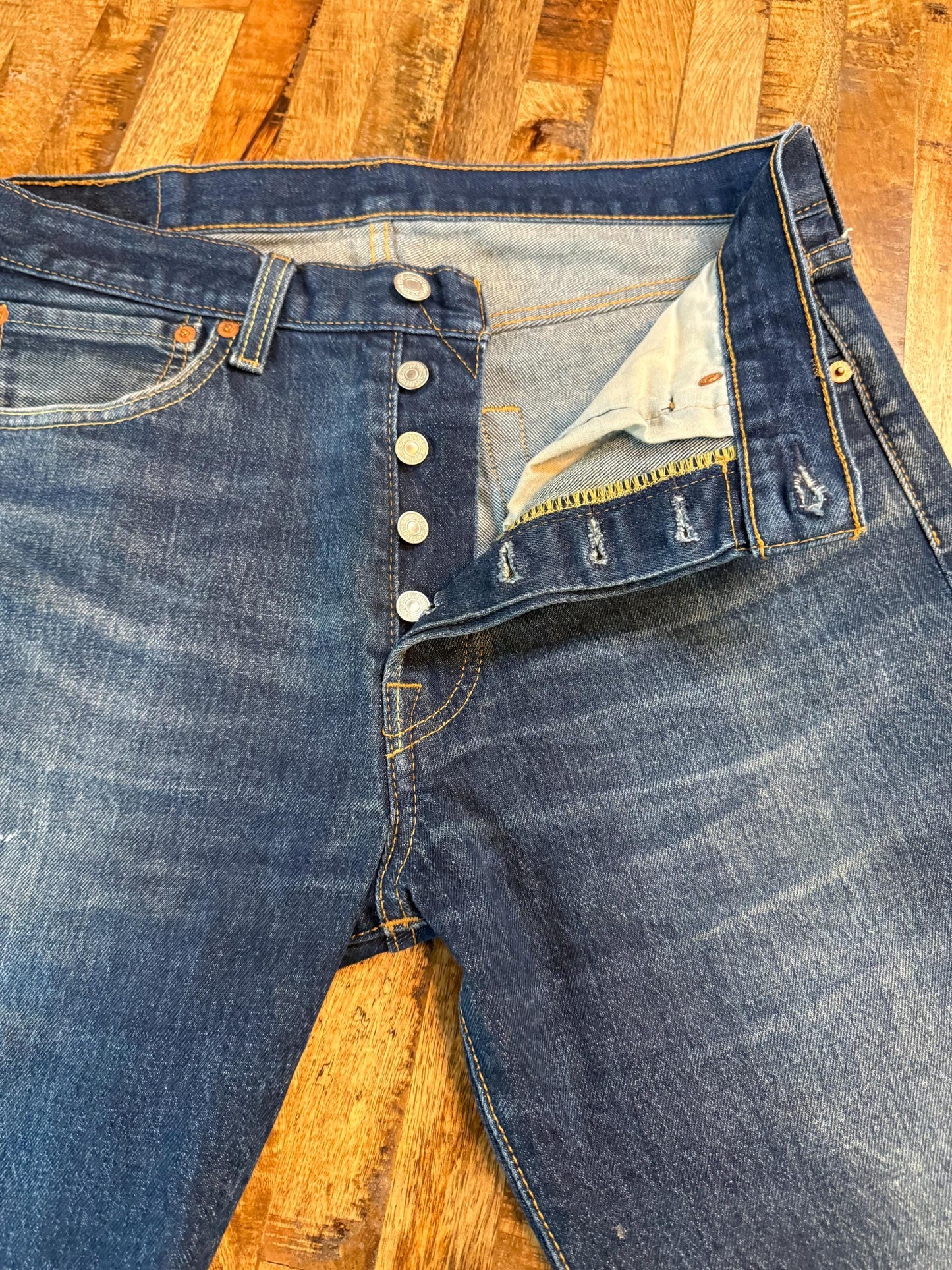 Vintage Levi 501 Jeans 33x32 – Button Fly Classic Fit Denim Jeans Dark Wash – Forever in Blue Jeans Inspo Closet