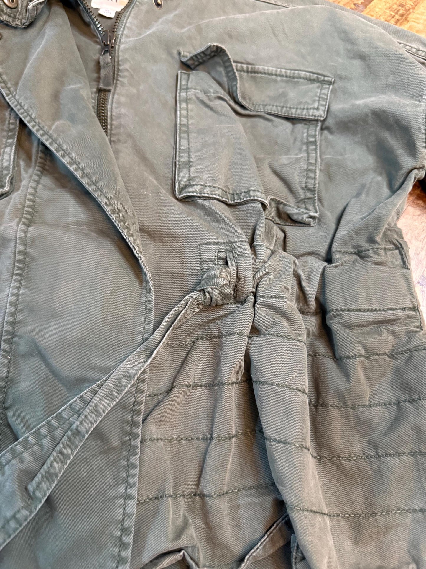 Vintage Olive Military Utility Jacket XS GAP – Belted Naru Collar Field Jacket – Fortunate Son Inspo Closet