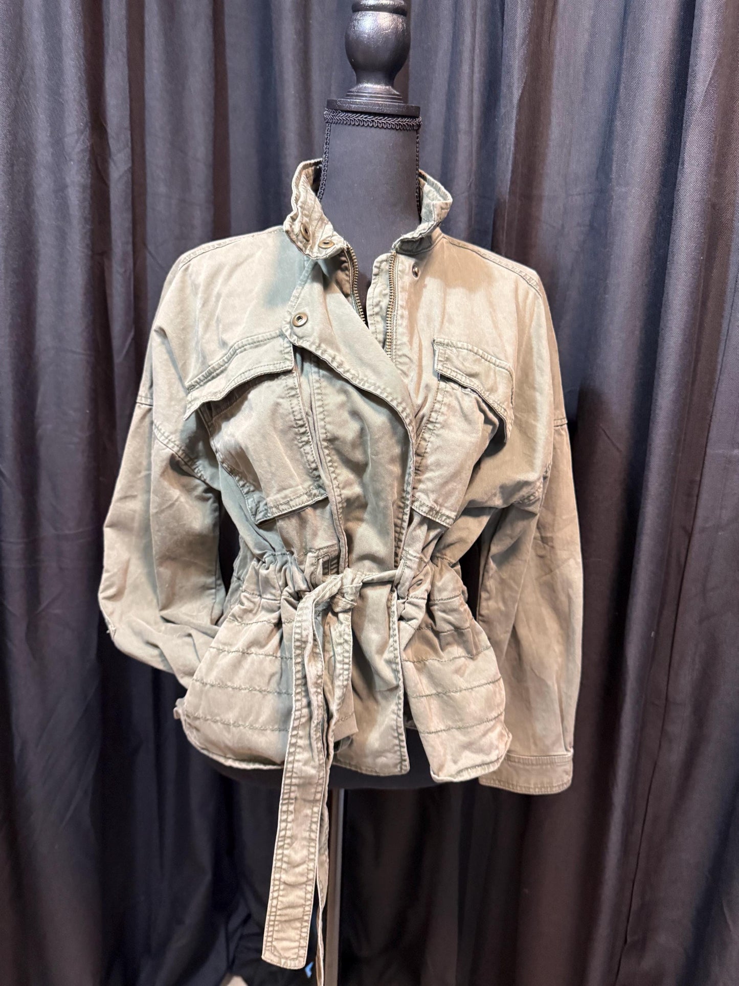 Vintage Olive Military Utility Jacket XS GAP – Belted Naru Collar Field Jacket – Fortunate Son Inspo Closet