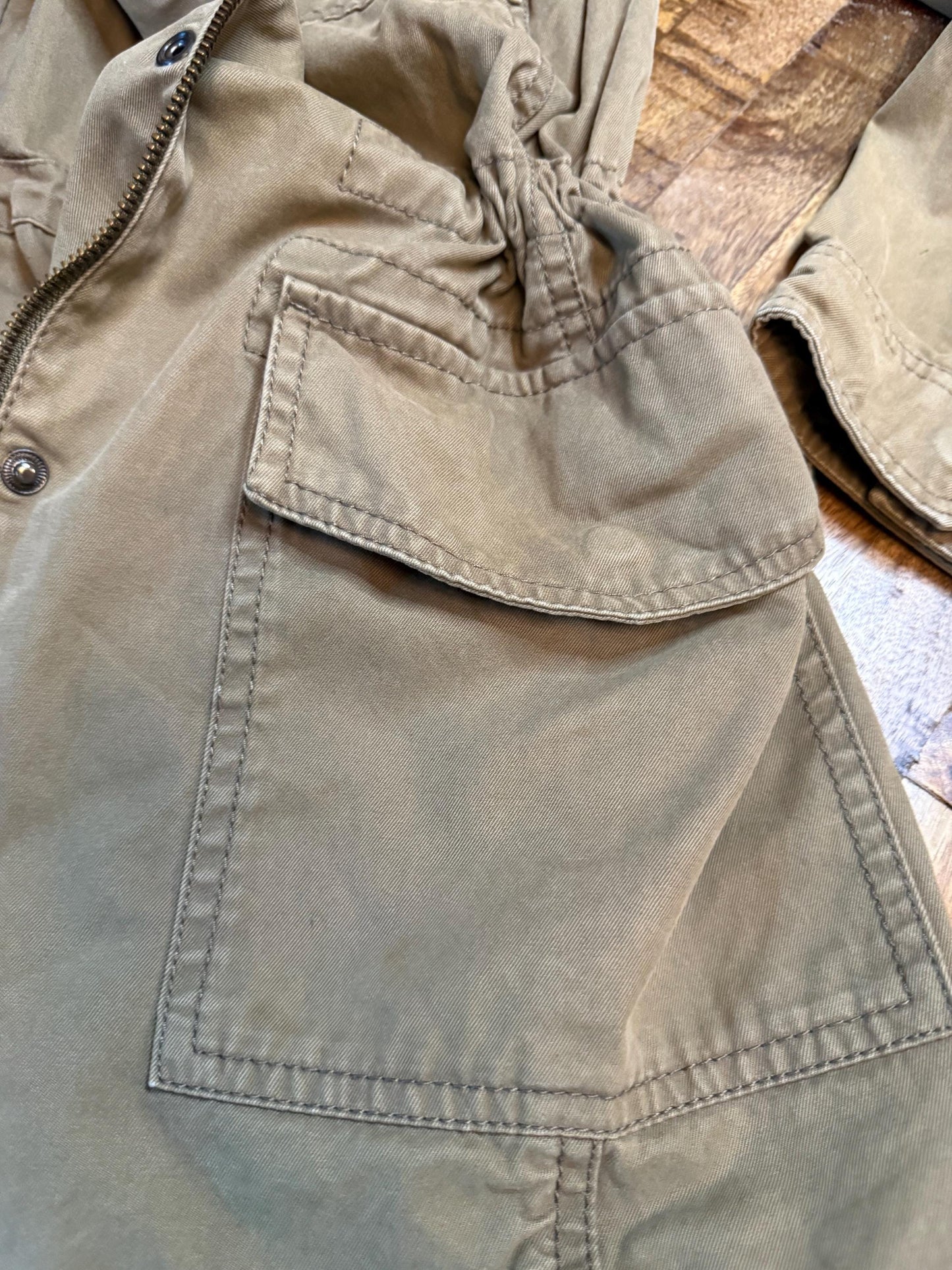 Vintage Olive Military Utility Jacket M BANANA REPUBLIC – Drawstring Waist Field Jacket – Fortunate Son Inspo Closet