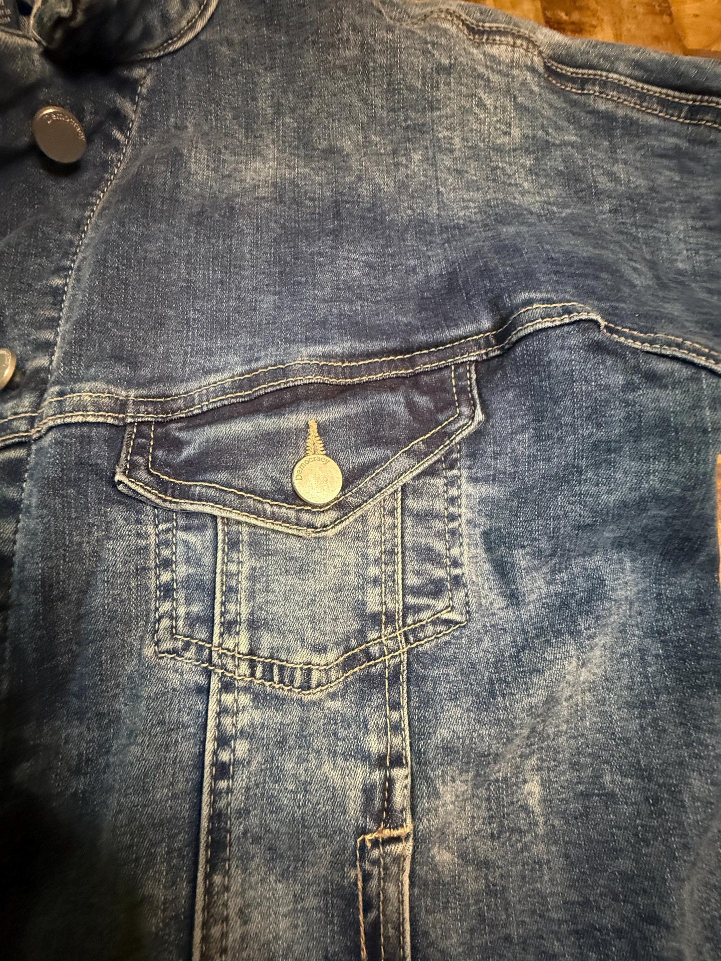 Vintage Denim Jacket M DEMOCRACY – Medium-Dark Wash Women's Jean Jacket – Forever in Blue Jeans Inspo Closet